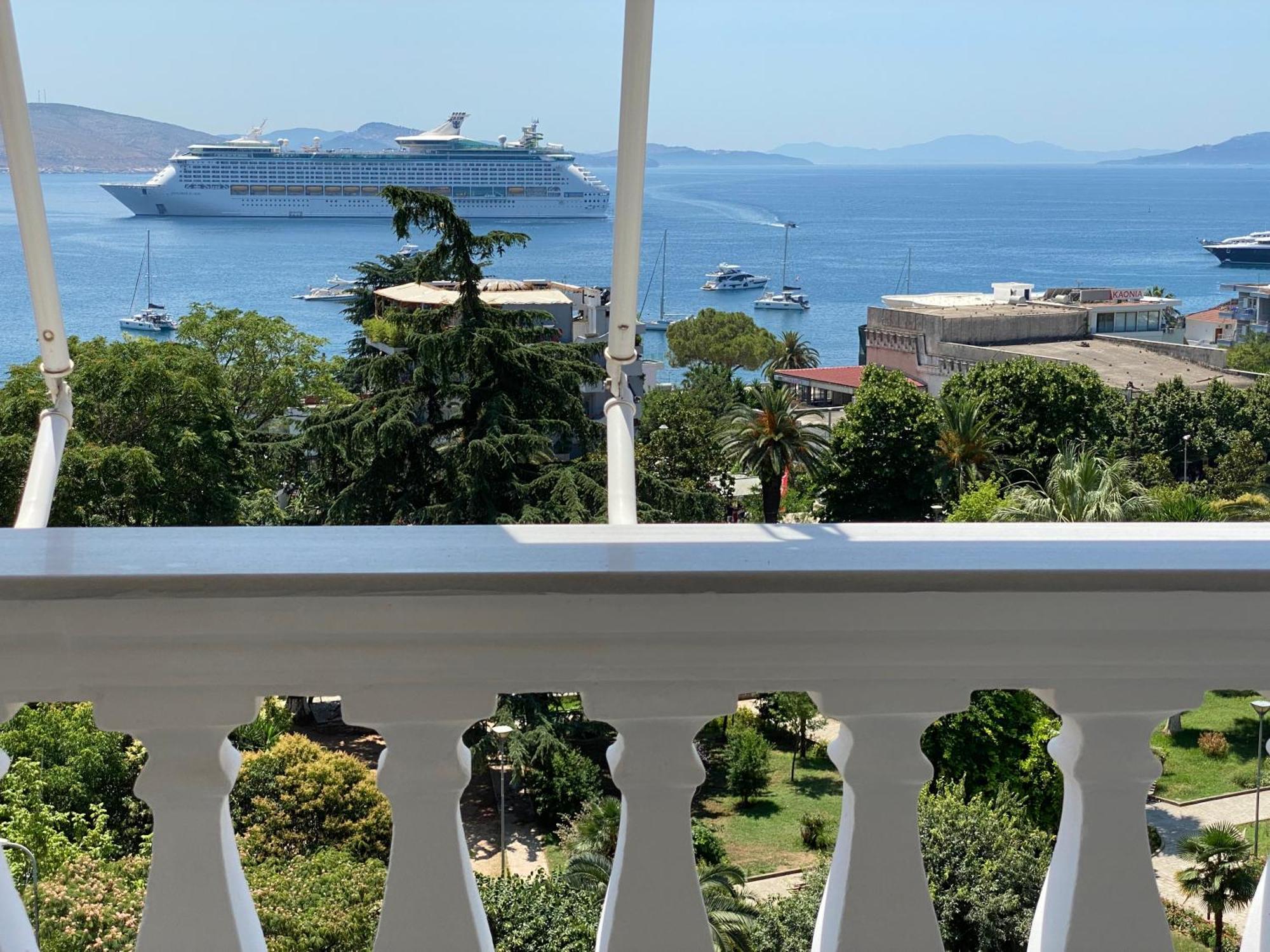 Amarilis Luxury Apartments Sarande Bagian luar foto